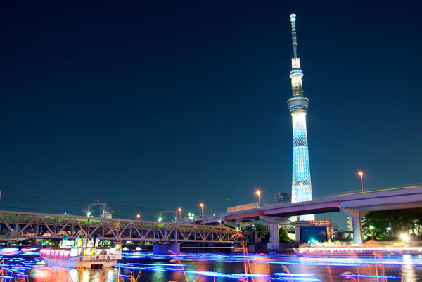 The Tokyo Skytree uses LED to beam light and save energy